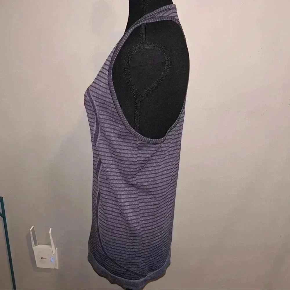 Lululemon Tank - Picture 2 of 4